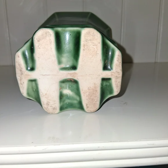 Source Unknown Green Ceramic Vase - Picture 3 of 3